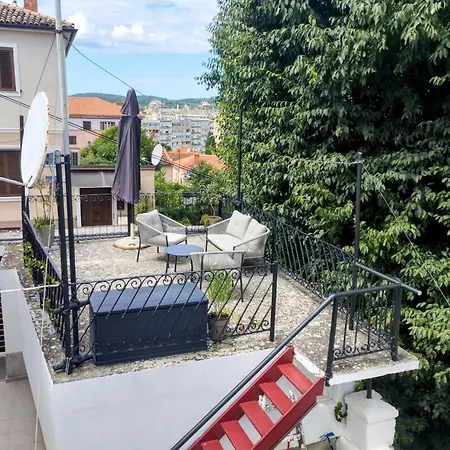 Toni Pula