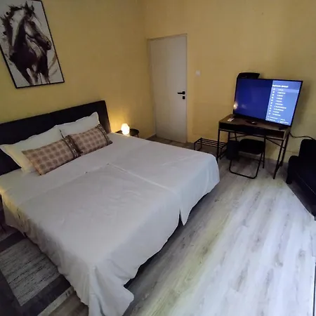 Toni Apartment
